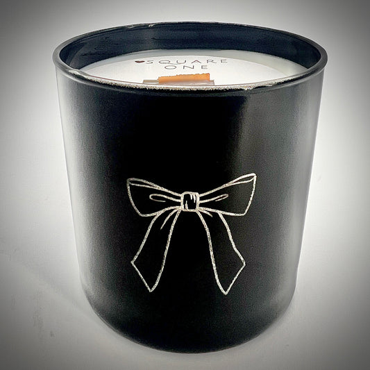 Velvet & Smoke- Bow Candle