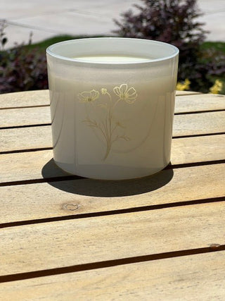Fresh Gardenia - Dainty Flower Candle 2025 - Love Square One