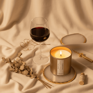 Honey Bee Signature Candle Warm Honey & Bright Citrus - Love Square One